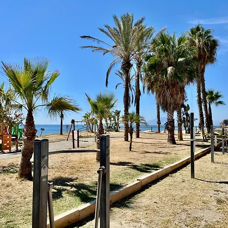 Apartamento De Playa Reformado Rincón de la Victoria